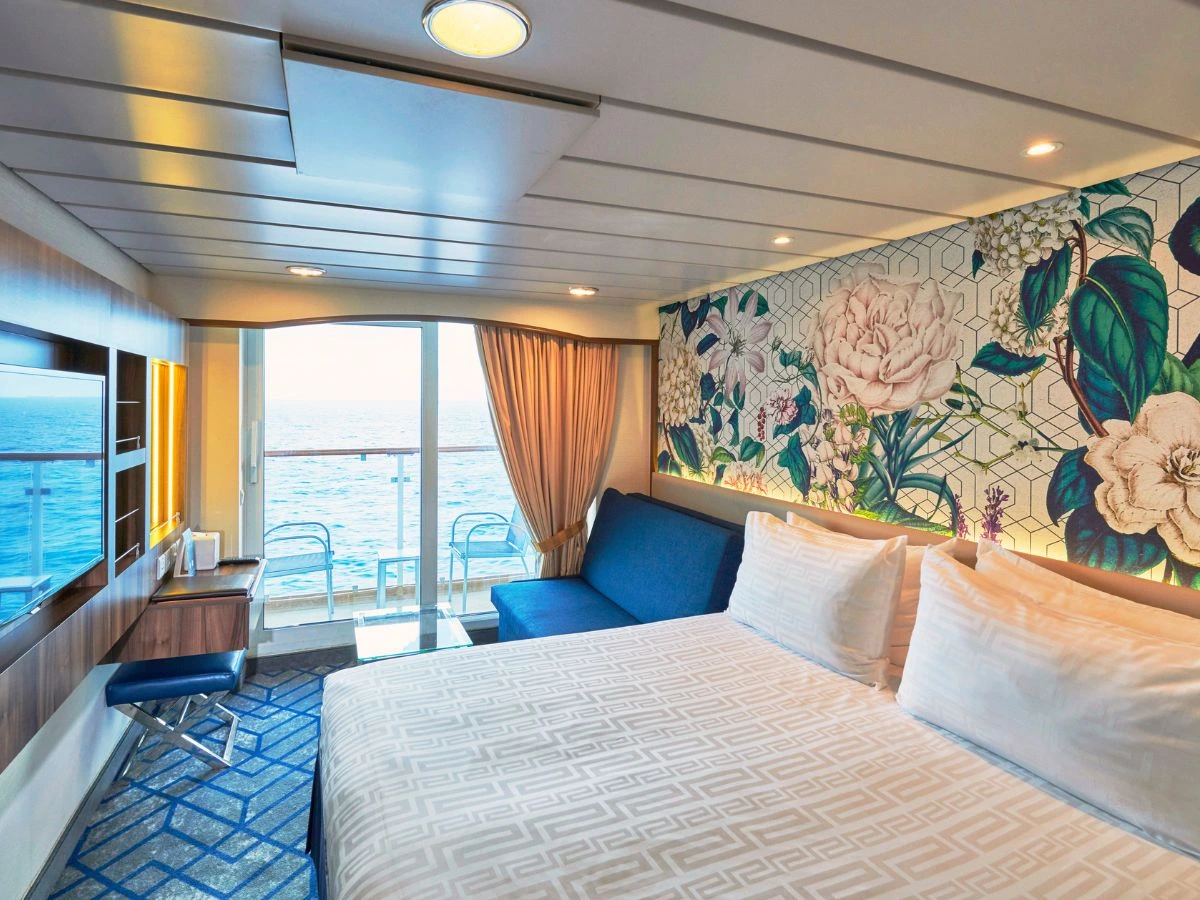 RW1_Balcony Stateroom (Queen _ Sofa Bed)